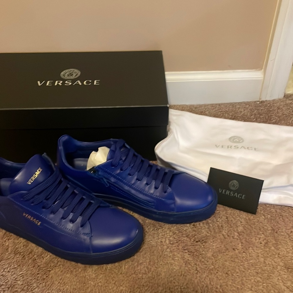 Versace causal shoes